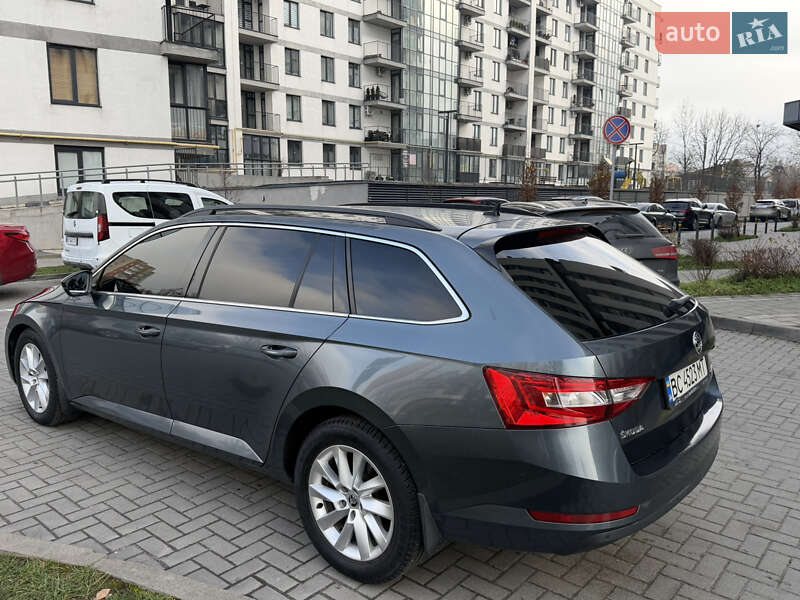 Універсал Skoda Superb 2015 в Львові