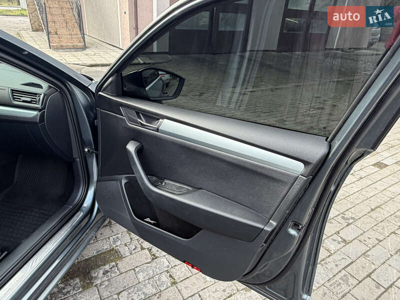 Універсал Skoda Superb 2015 в Львові