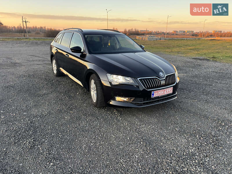 Универсал Skoda Superb 2019 в Ковеле