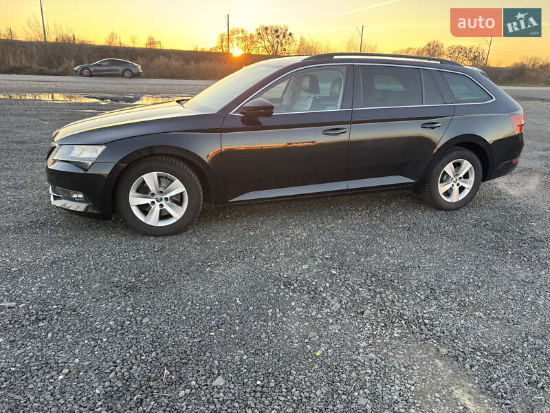 Универсал Skoda Superb 2019 в Ковеле