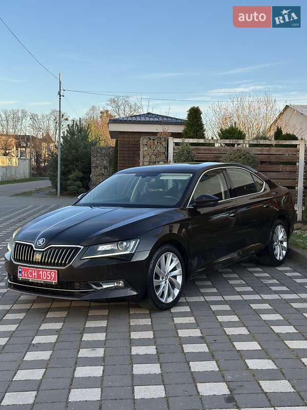 Ліфтбек Skoda Superb 2018 в Стрию