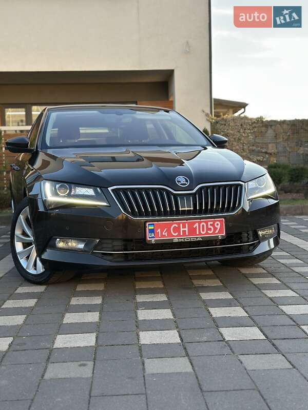 Ліфтбек Skoda Superb 2018 в Стрию