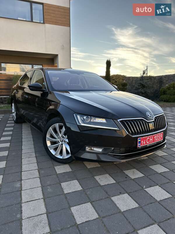Ліфтбек Skoda Superb 2018 в Стрию