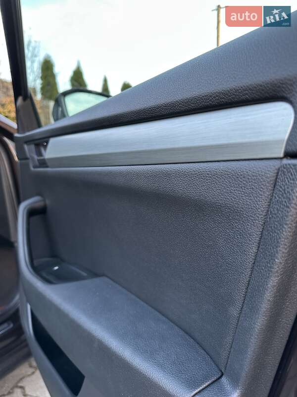 Ліфтбек Skoda Superb 2018 в Стрию