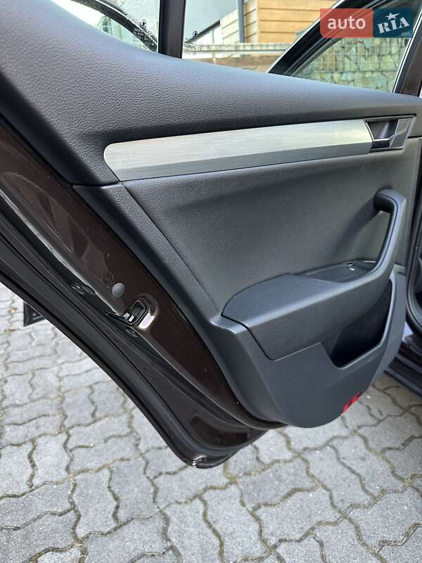 Ліфтбек Skoda Superb 2018 в Стрию