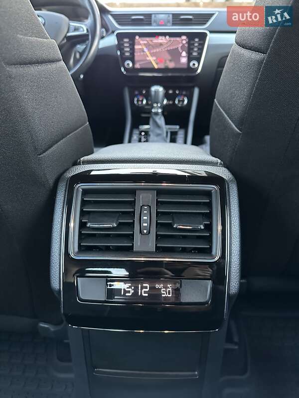 Ліфтбек Skoda Superb 2018 в Стрию