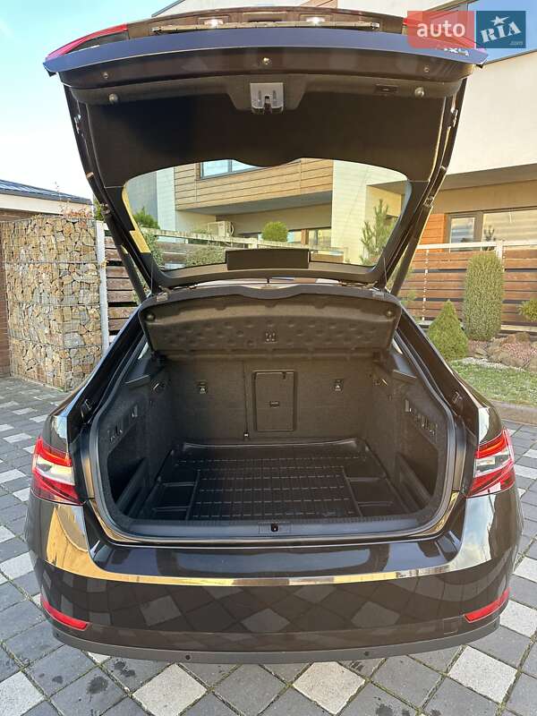 Ліфтбек Skoda Superb 2018 в Стрию