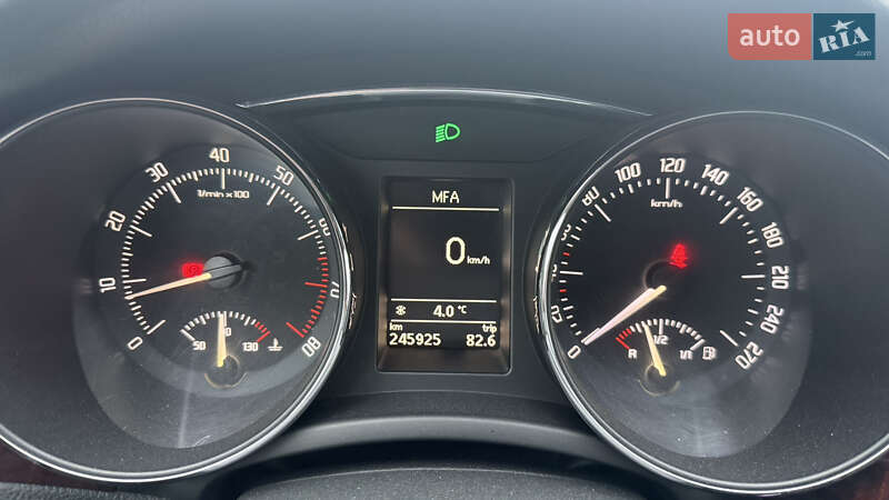 Ліфтбек Skoda Superb 2011 в Калуші