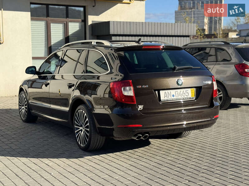 Универсал Skoda Superb 2012 в Кременце