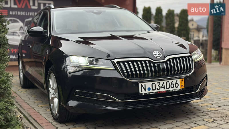 Универсал Skoda Superb 2022 в Сваляве