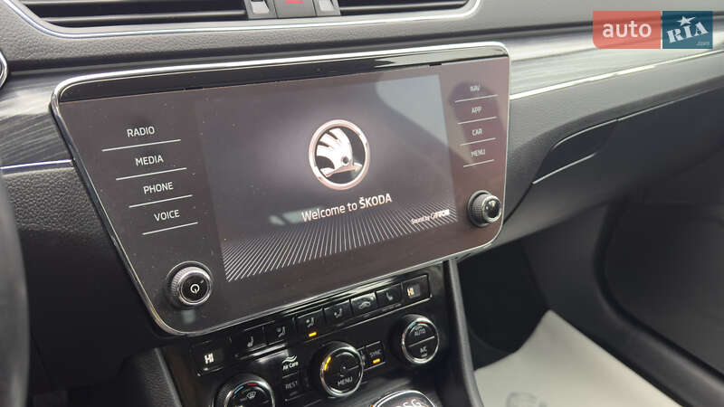 Универсал Skoda Superb 2022 в Сваляве