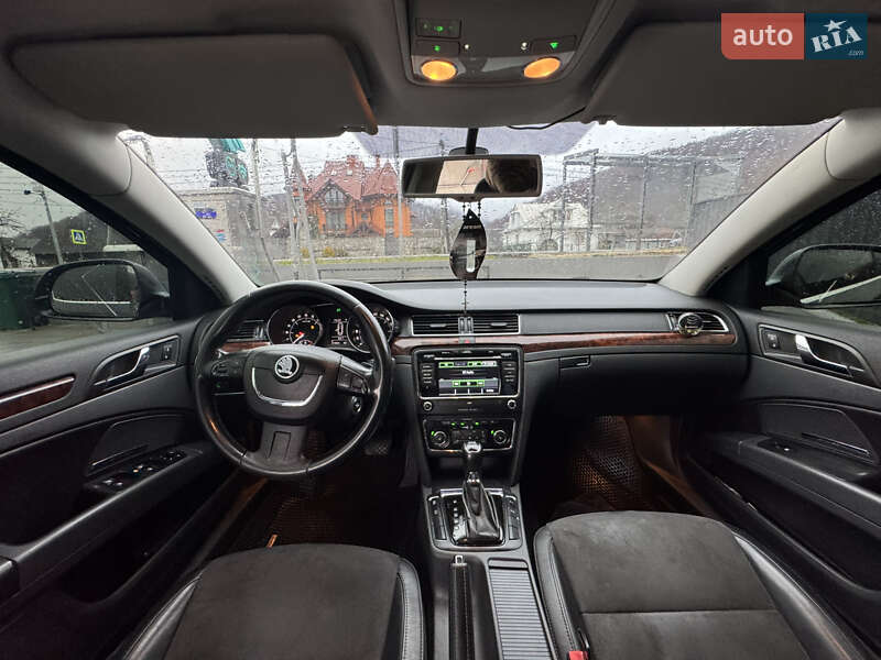 Лифтбек Skoda Superb 2012 в Делятине