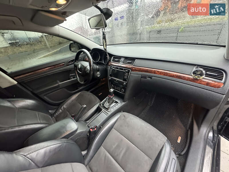 Лифтбек Skoda Superb 2012 в Делятине