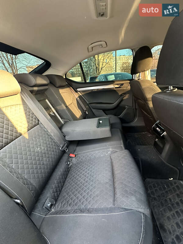 Ліфтбек Skoda Superb 2016 в Кривому Розі