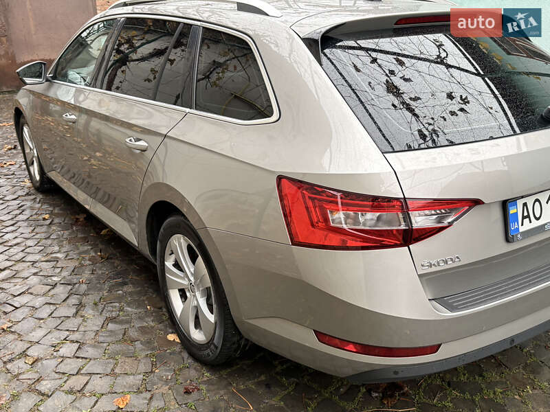 Универсал Skoda Superb 2015 в Мукачево