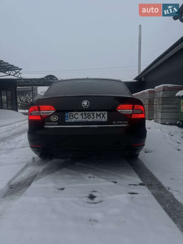 Лифтбек Skoda Superb 2014 в Львове