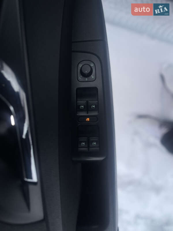 Лифтбек Skoda Superb 2014 в Львове