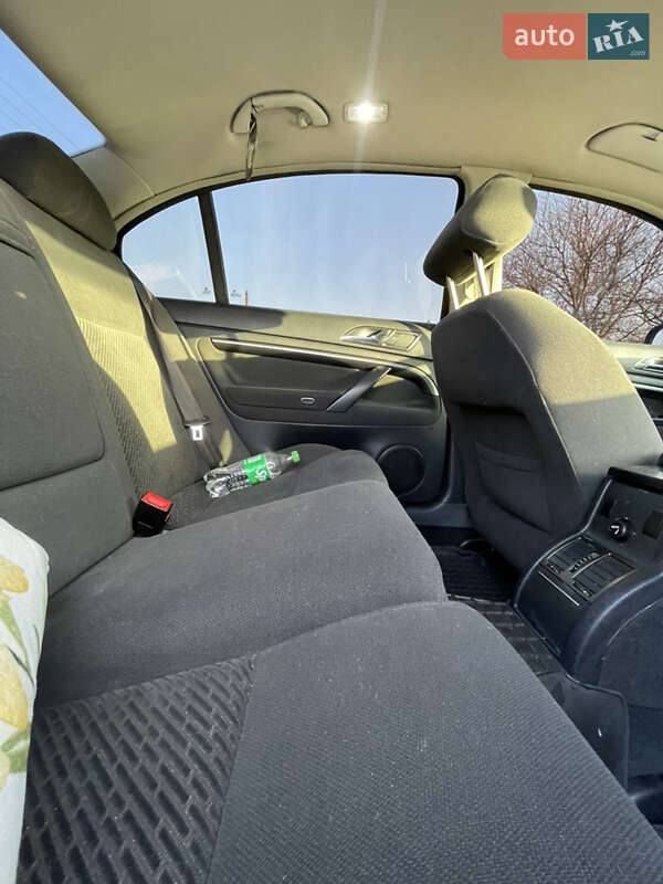 Ліфтбек Skoda Superb 2003 в Харкові