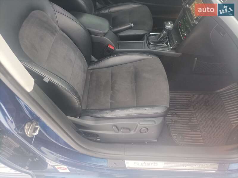 Лифтбек Skoda Superb 2009 в Львове