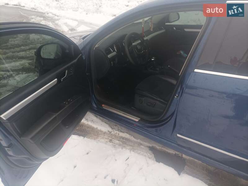 Лифтбек Skoda Superb 2009 в Львове