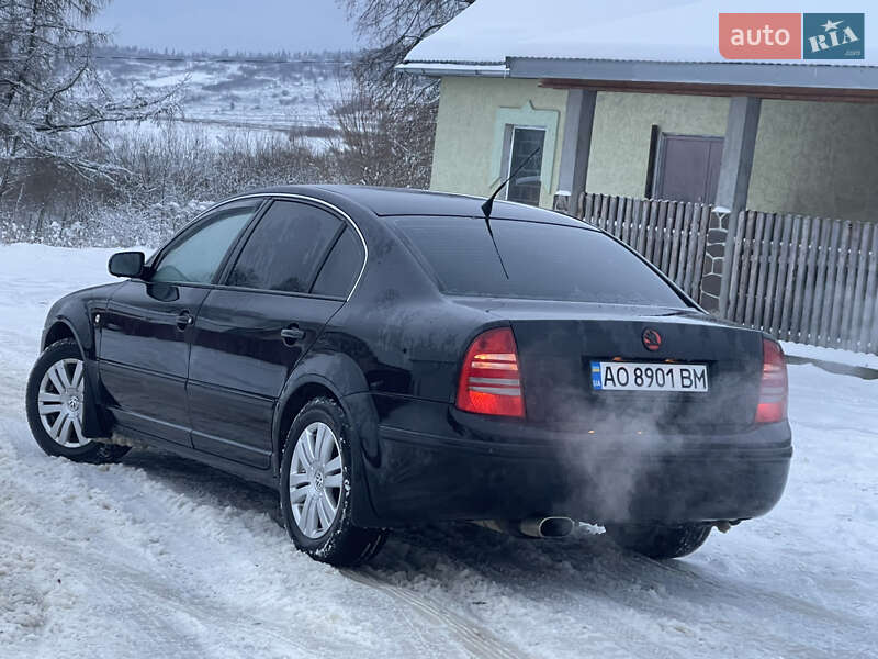 Ліфтбек Skoda Superb 2003 в Турці