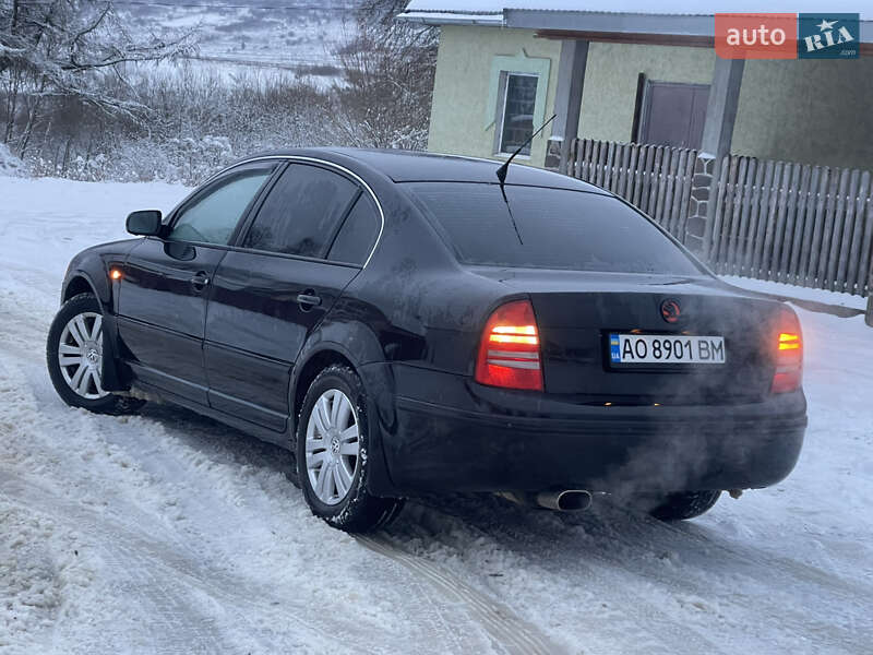 Ліфтбек Skoda Superb 2003 в Турці