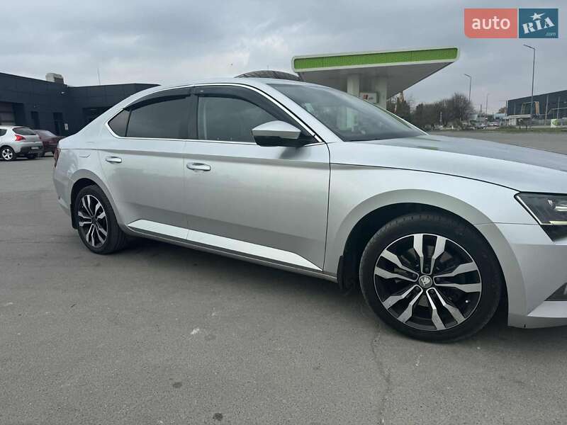 Ліфтбек Skoda Superb 2016 в Хмельницькому