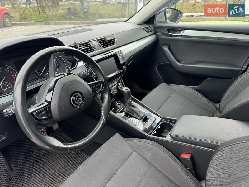 Ліфтбек Skoda Superb 2016 в Хмельницькому