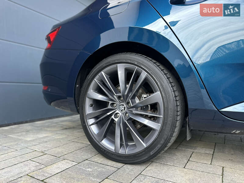 Лифтбек Skoda Superb 2019 в Луцке