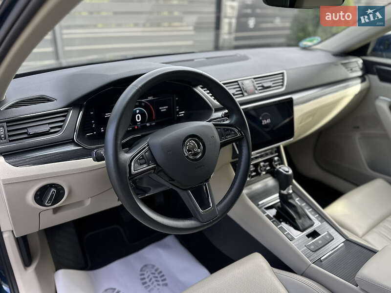 Лифтбек Skoda Superb 2019 в Луцке