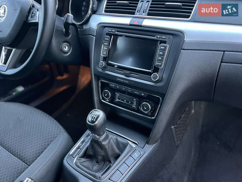 Универсал Skoda Superb 2015 в Львове