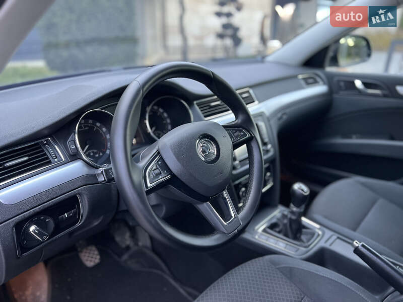 Универсал Skoda Superb 2015 в Львове