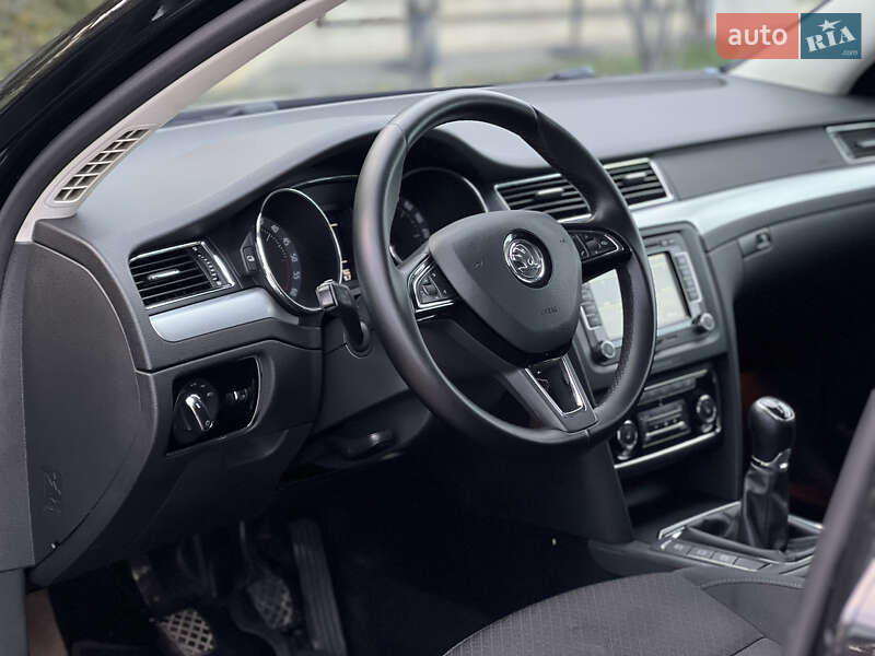 Универсал Skoda Superb 2015 в Львове