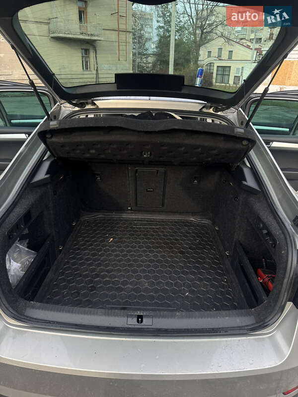 Лифтбек Skoda Superb 2016 в Харькове
