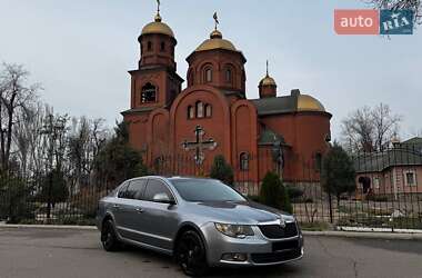 Лифтбек Skoda Superb 2009 в Кривом Роге
