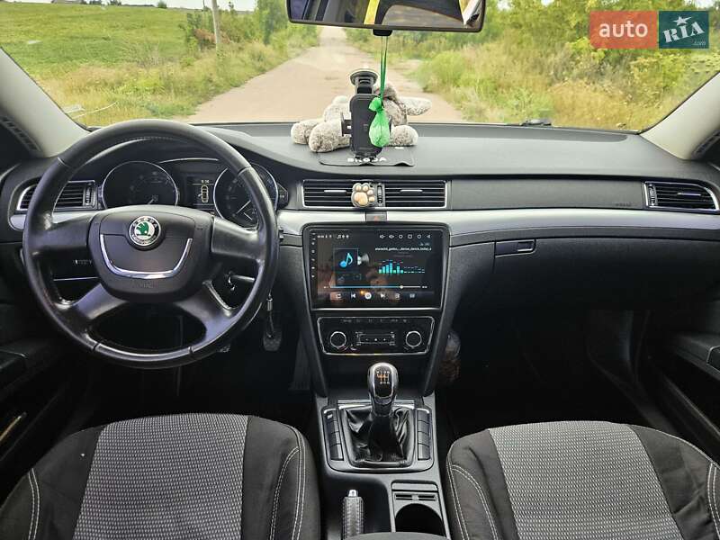 Лифтбек Skoda Superb 2008 в Гадяче