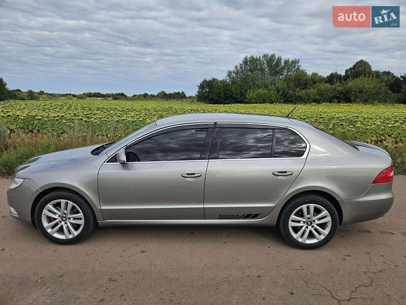 Лифтбек Skoda Superb 2008 в Гадяче