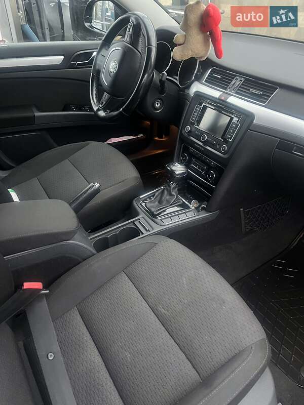 Універсал Skoda Superb 2012 в Хмельницькому