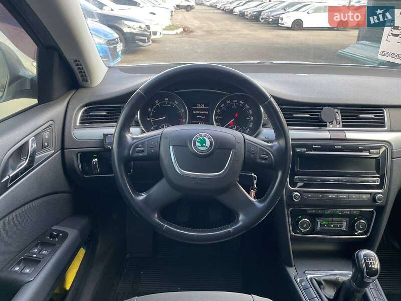 Универсал Skoda Superb 2008 в Киеве
