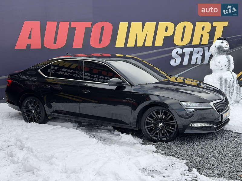 Ліфтбек Skoda Superb 2019 в Стрию