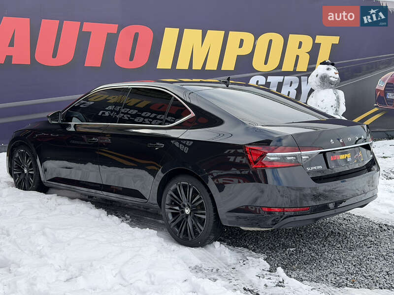 Ліфтбек Skoda Superb 2019 в Стрию