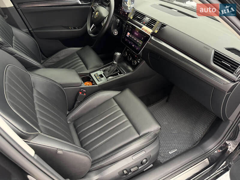 Ліфтбек Skoda Superb 2019 в Стрию