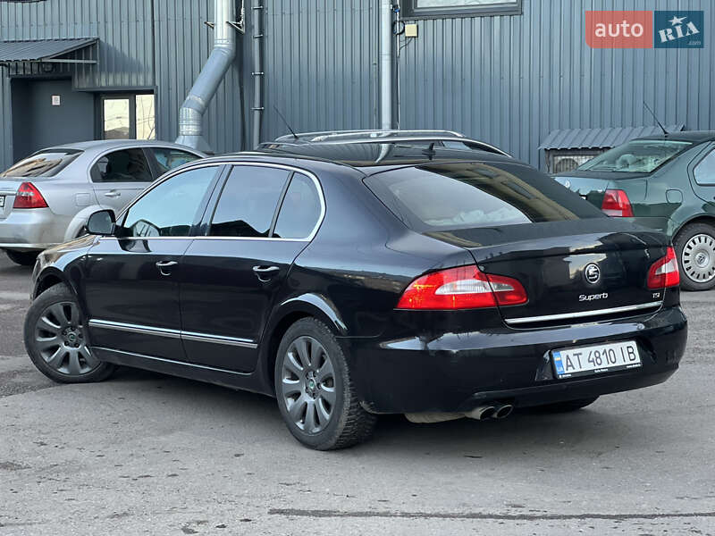Лифтбек Skoda Superb 2010 в Ивано-Франковске