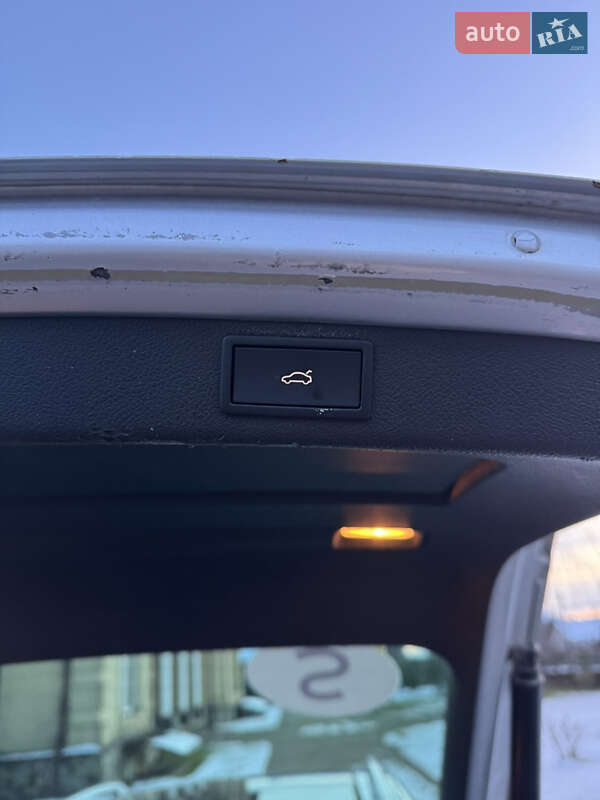 Универсал Skoda Superb 2011 в Почаеве