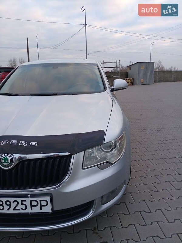 Лифтбек Skoda Superb 2013 в Киеве