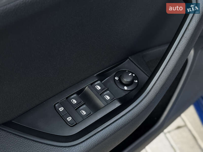 Універсал Skoda Superb 2022 в Дрогобичі