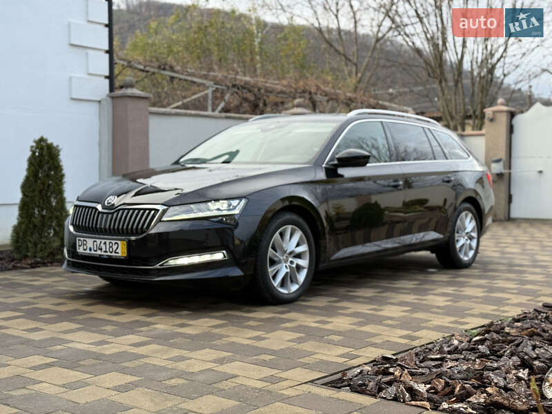 Универсал Skoda Superb 2021 в Мукачево