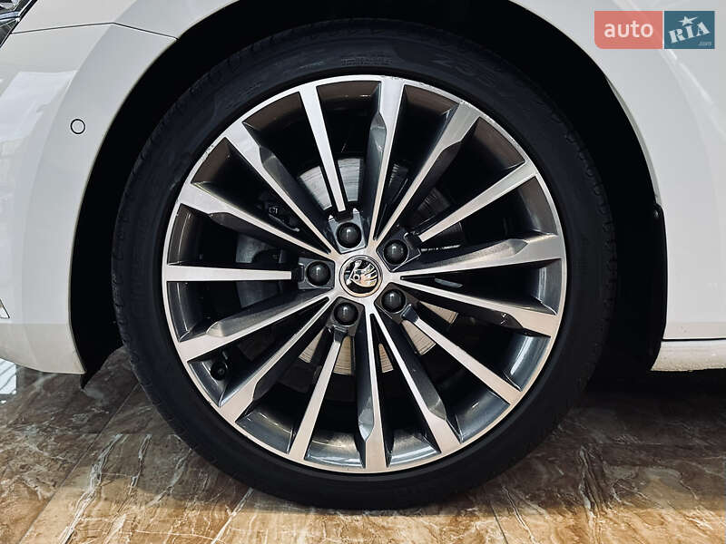 Ліфтбек Skoda Superb 2021 в Києві
