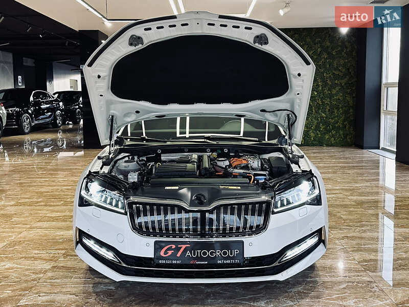 Ліфтбек Skoda Superb 2021 в Києві