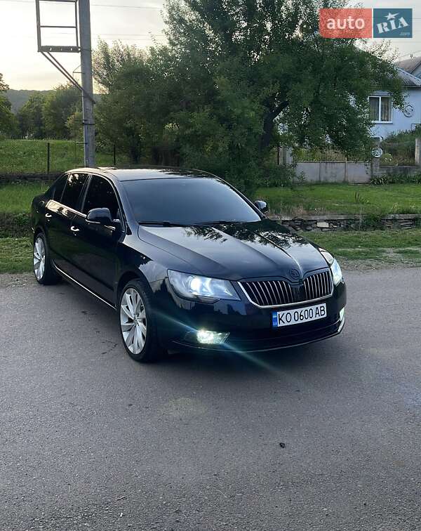 Лифтбек Skoda Superb 2014 в Ужгороде